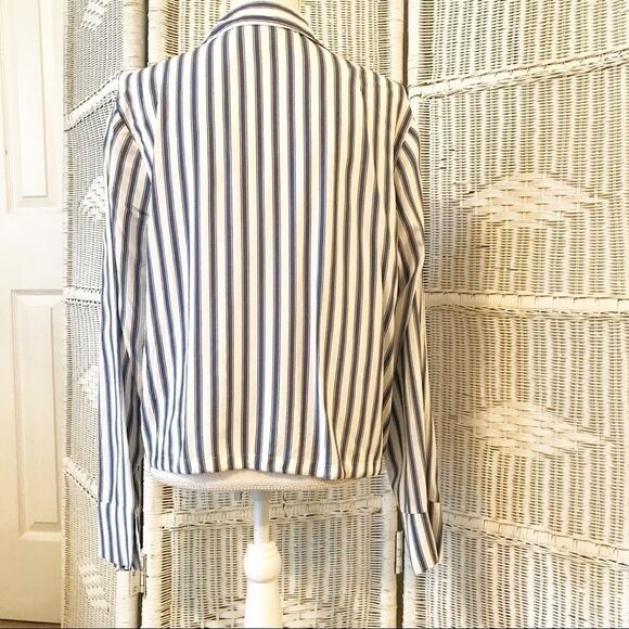 Hiatus White Blue Stripe Cropped Tie Front Blouse - Picture 7 of 8